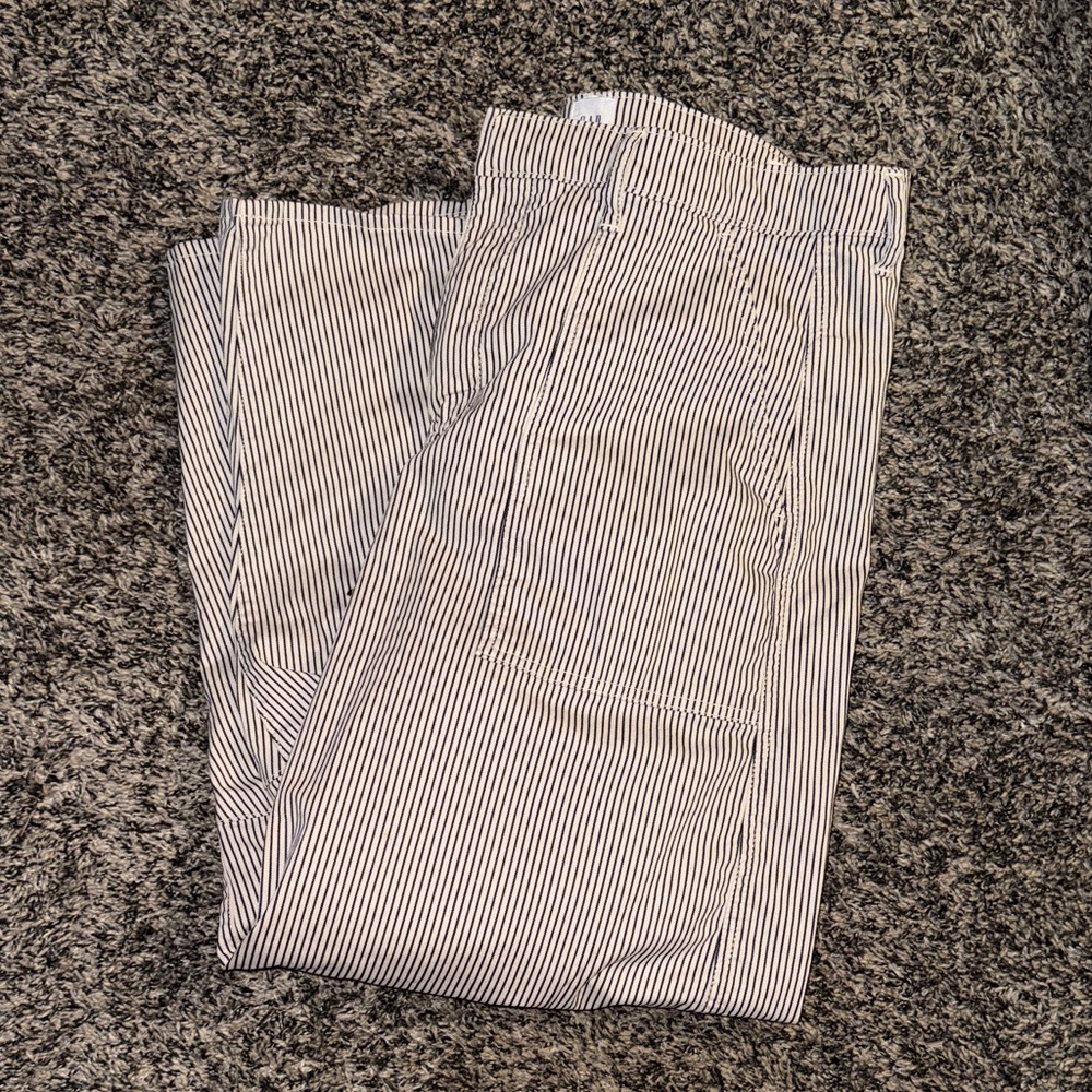 Gap High Rise Barrel Khakis - Picture 7 of 7